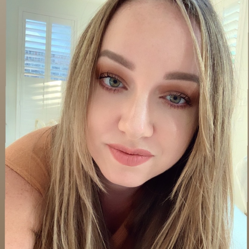 Meet your Posher, Hannah